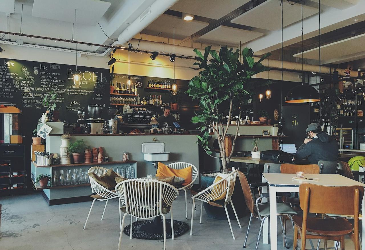 Suasana kedai Kawa Kopi