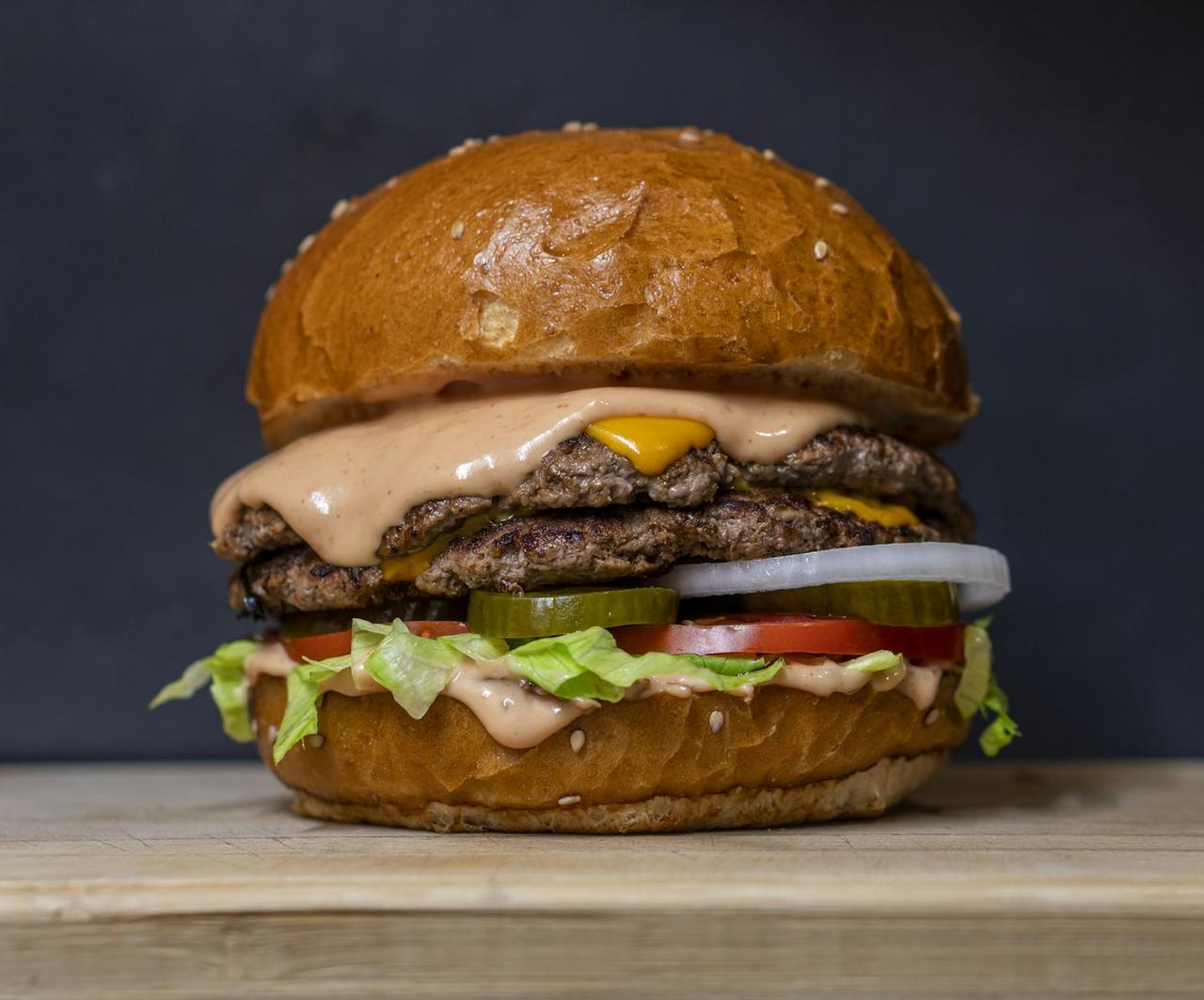 Burger daging panggang Bara Burger